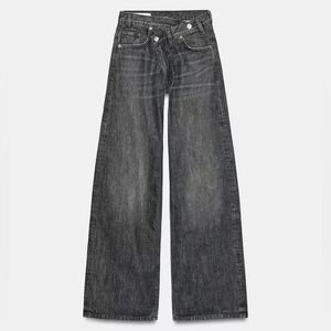 Crossed Waist Mid-Rise Wide-Leg Jeans in Washed Gray
